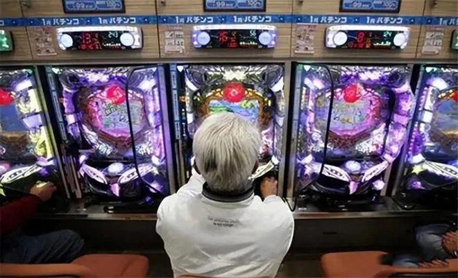 日本唯一的合法“赌博”：俗称小弹珠一年让上百万日本家庭破碎
